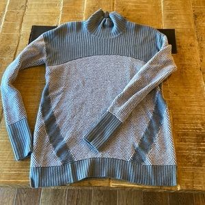 Lululemon gray turtleneck sweater